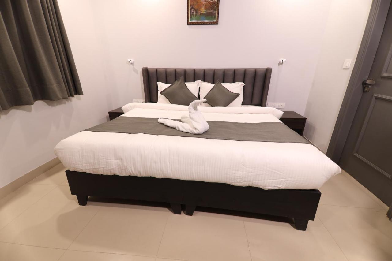 Nirpra Regency Otel Yeni Delhi Dış mekan fotoğraf