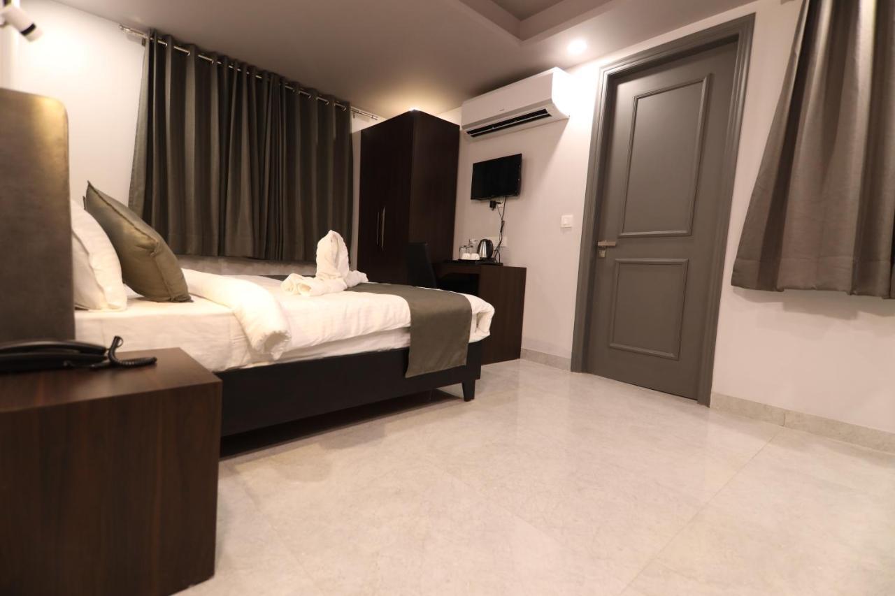 Nirpra Regency Otel Yeni Delhi Dış mekan fotoğraf