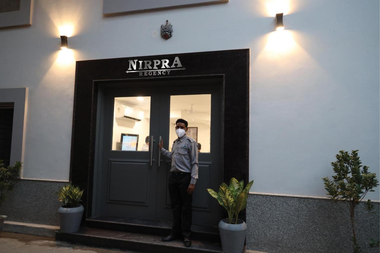 Nirpra Regency Otel Yeni Delhi Dış mekan fotoğraf